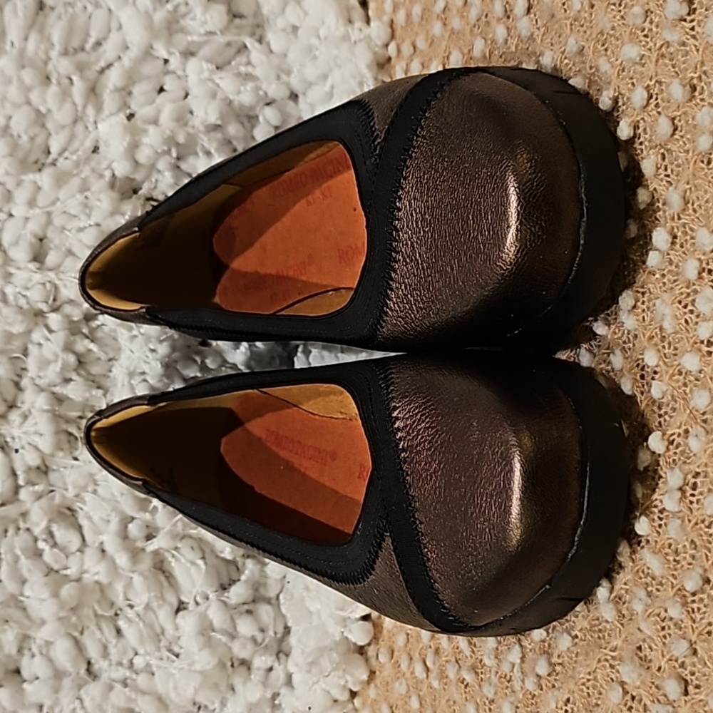 Clarks Slip-on Shoes - Picture 2 of 15